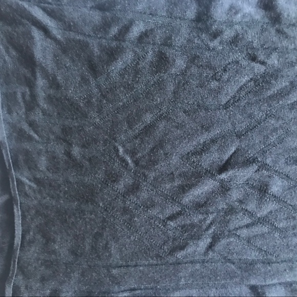 🛍 Liz Claiborne Gray Sweater - Picture 5 of 5